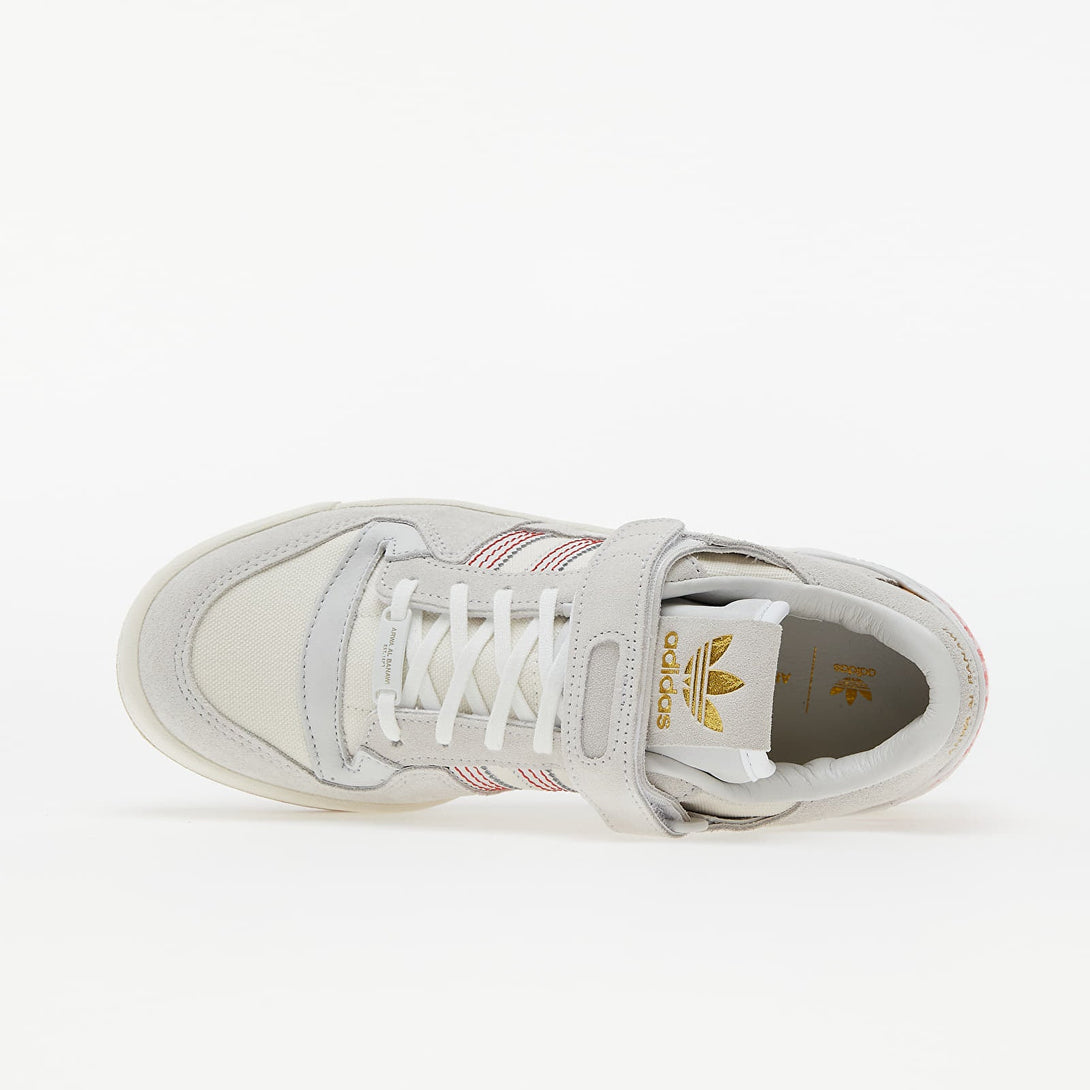 adidas x Arwa Al Banawi Forum 84 Low, pantofi cu design eclectic, editia limitata, respirabili, alb-gălbui.