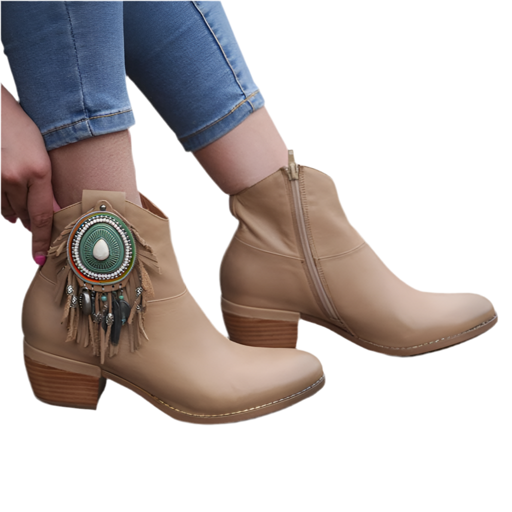 Ciocate dama din piele naturala cappuccino, cu detalii decorative si toc de 4.5 cm, stil elegant si comod.