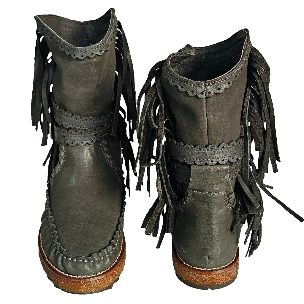 Ghete dama din piele naturala gri cu franjuri, model tubular, inaltime gheata 22 cm, Colectia Toamna Iarna 2024.