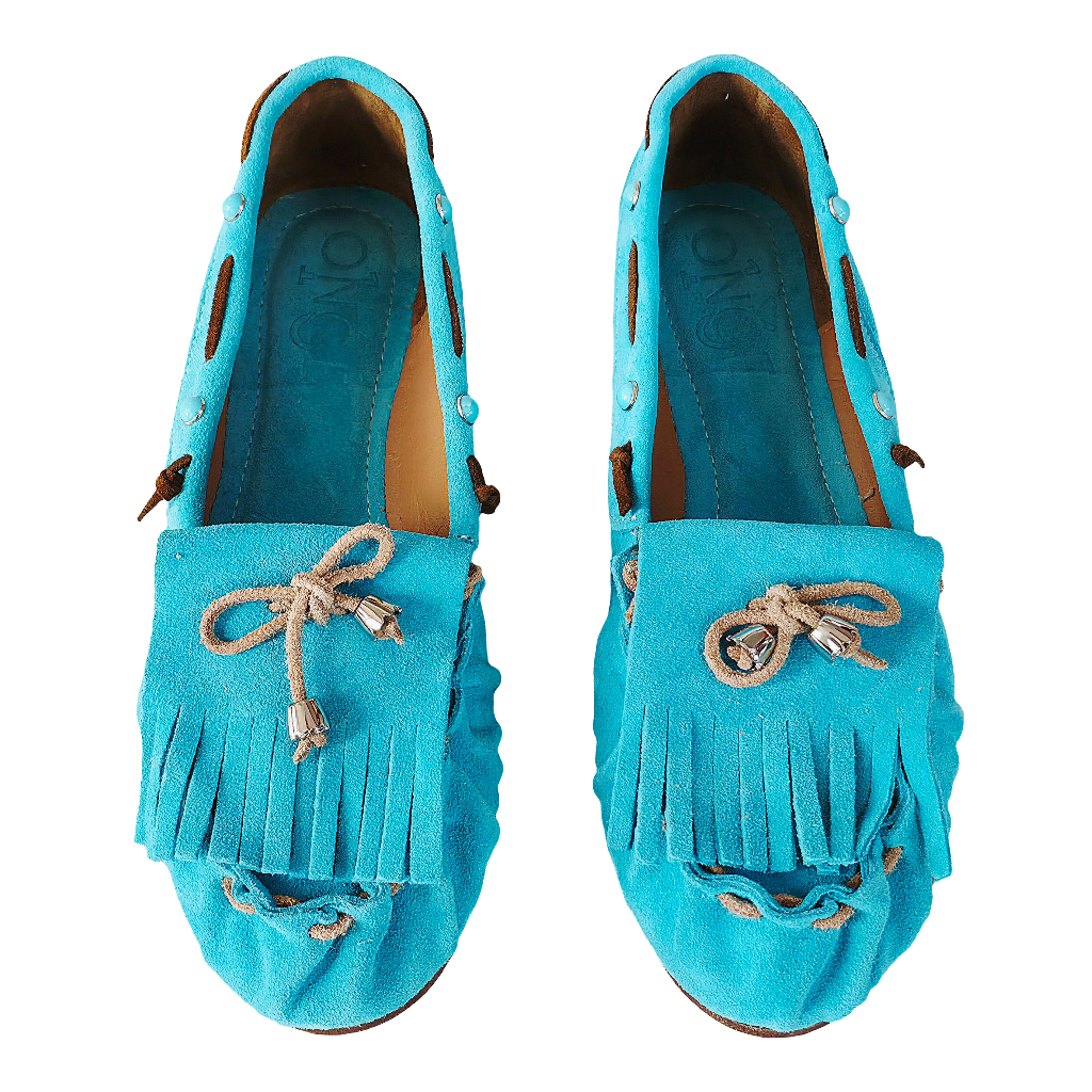 Pantofi casual dama din piele naturala intoarsa turcoaz, cu franjuri si detalii elegante, made in Italy.