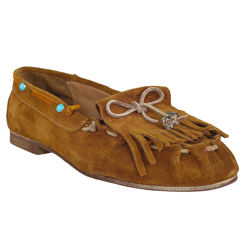 Pantofi casual dama din piele intoarsa maro, cu franjuri and detalii colorate, inaltime toc 1 cm, made in Italy.