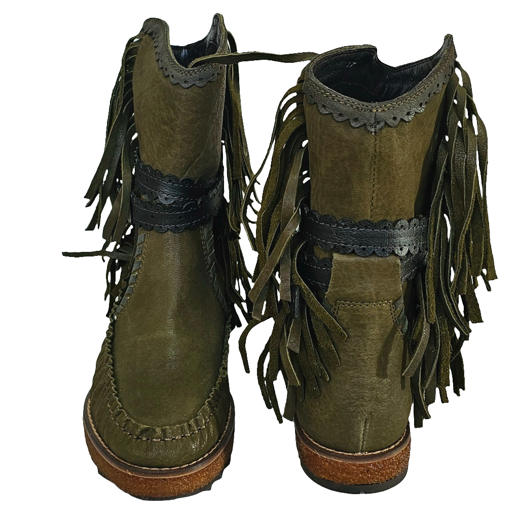 Ghete dama din piele naturala verde kaki, model tubular cu franjuri, Colectia Toamna Iarna 2024, Made in Italy.