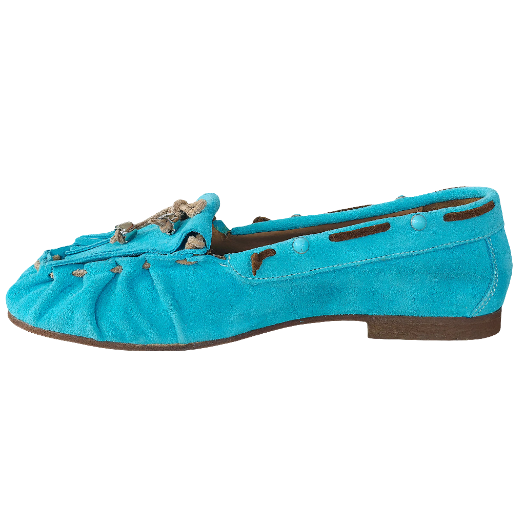 Pantofi casual dama din piele naturala intoarsa turcoaz, cu detalii elegante, colectia Vara 2025, made in Italy.