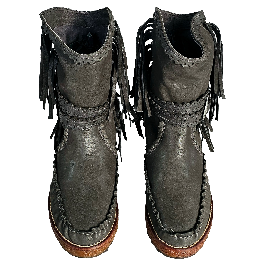 Ghete dama din piele naturala gri cu franjuri, model tubular, Colectia Toamna Iarna 2024, inaltime 22 cm, Made in Italy.